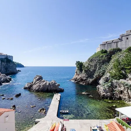 ゲストハウス エディーズ シー ビュー ルームズ オールド タウン