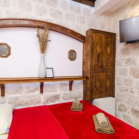 Eddie's Sea View Old Town بيت ضيافة