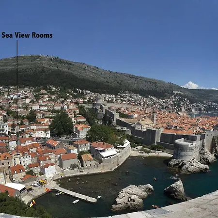 Гостевой дом Eddie's Sea View Old Town