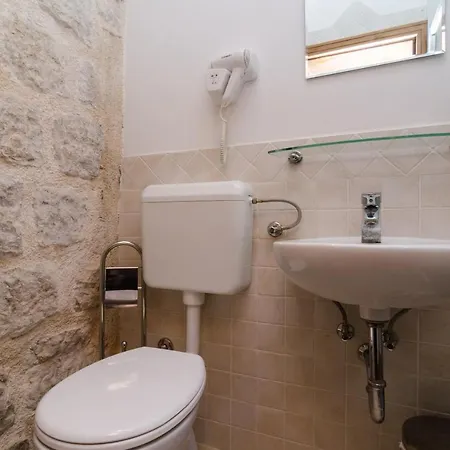 Eddie's Sea View Old Town 3*