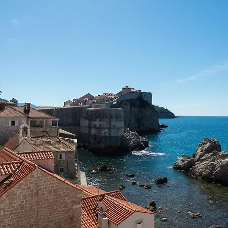 Гостевой дом Eddie's Sea View Old Town