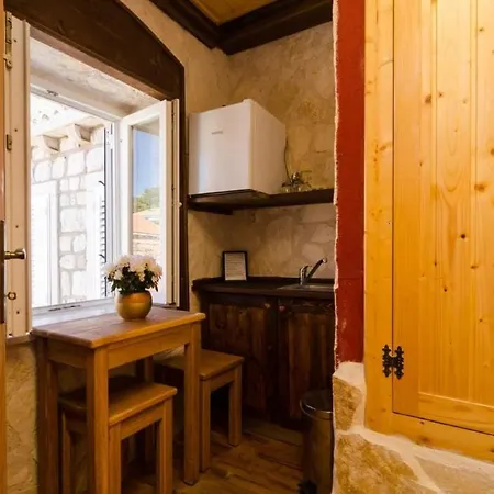 Eddie's Sea View Old Town Vendégház