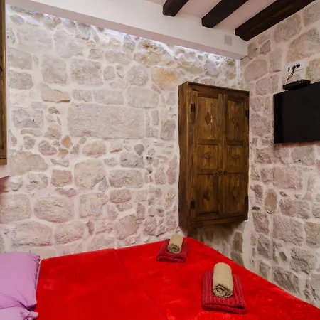 Vendégház Eddie's Sea View Old Town 3*